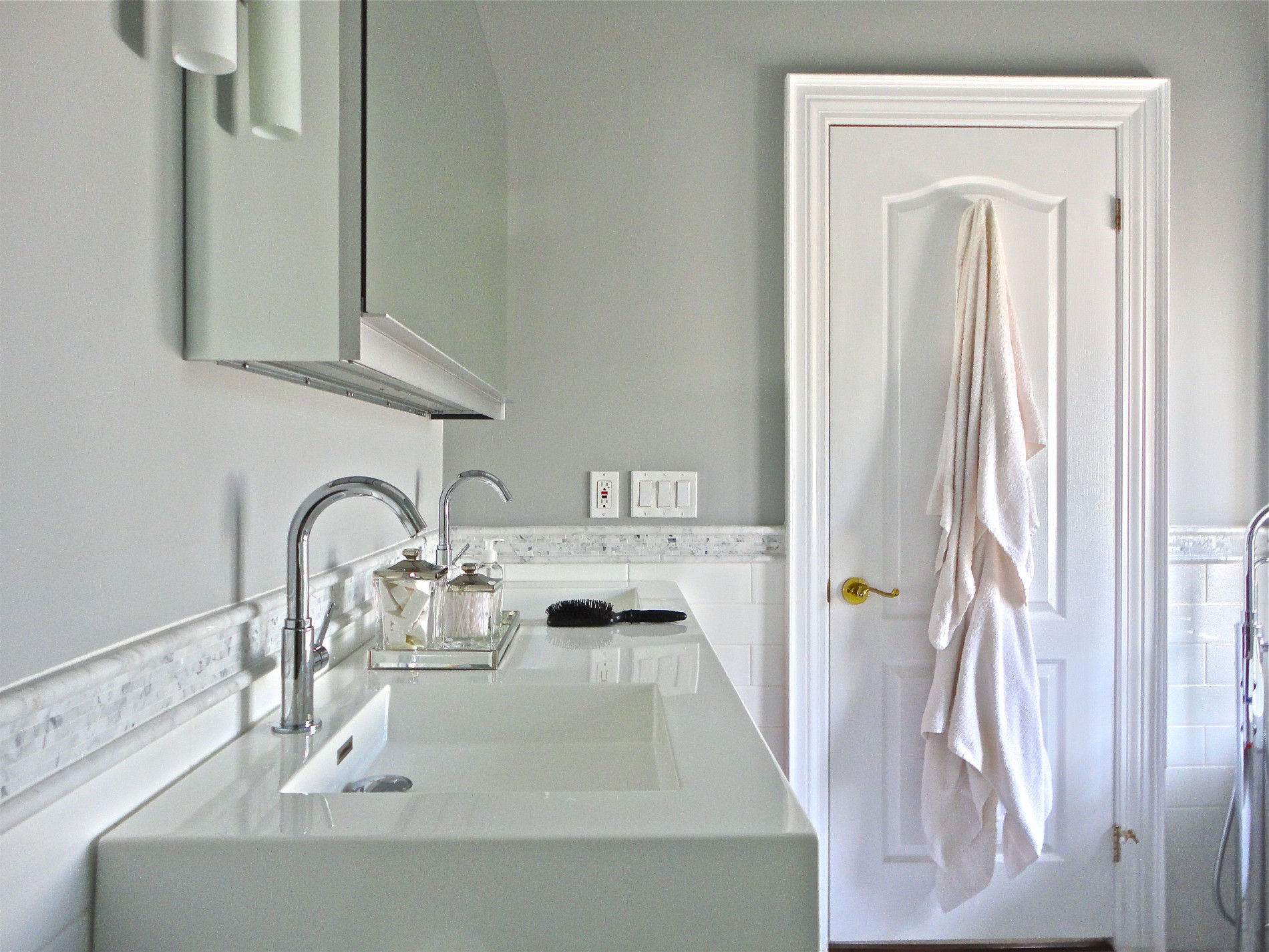 Melrose Ave. – Ledbury Park Toronto Traditional Ensuite Bathroom - Featured Image