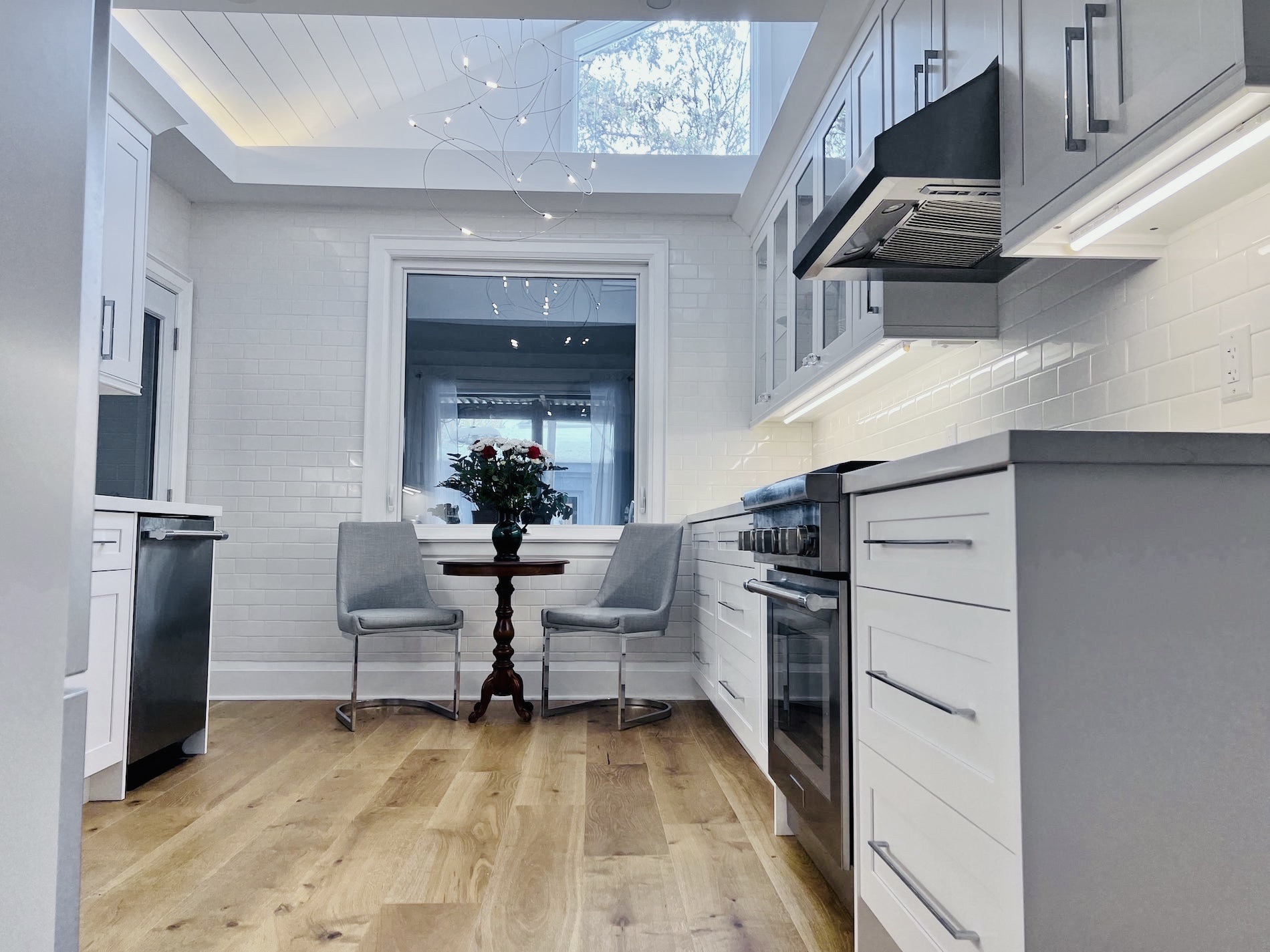 Yarmouth Rd. – Toronto Contemporary Kitchen - Featured Image
